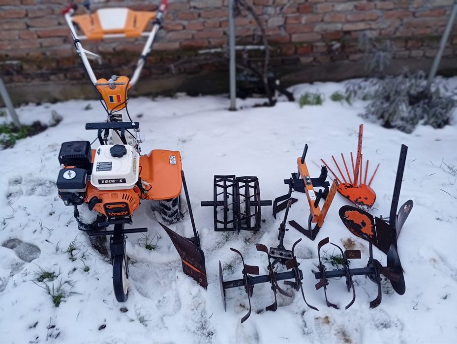 Motocultor cu accesorii