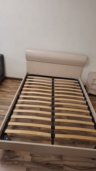 Кровать + тумбы + столик