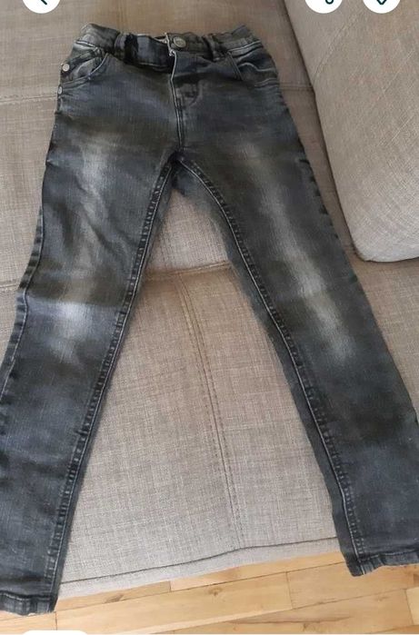 Размер 4-5г /104-110см/, различни дрешки