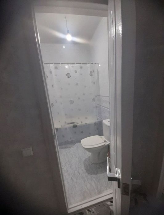 Mirzo Ulugʻbek Maksim Gorkiy yaqin joyda 1 xona kv ijaraga beriladi