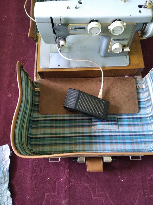 Tikuv mashina sotiladi