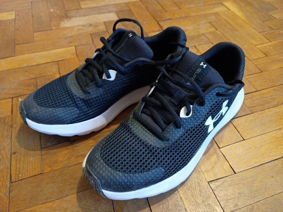 мъжки маратонки Under Armor Surge 3