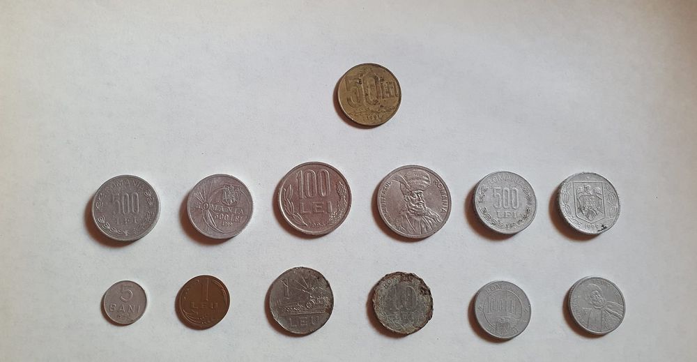 Bancnote și monede românești și străine de coleție