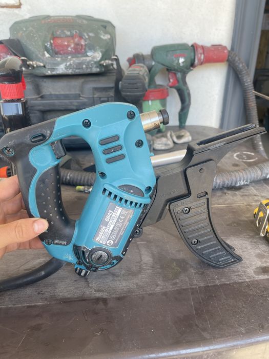 Vand Makita 6843