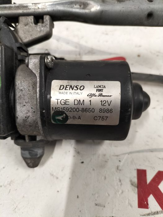 Моторче - механизъм предни чистачки Fiat 500 / Фиат 500 2008г.