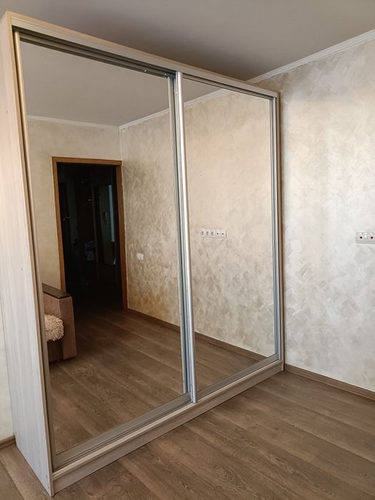 Продам отличный шкаф