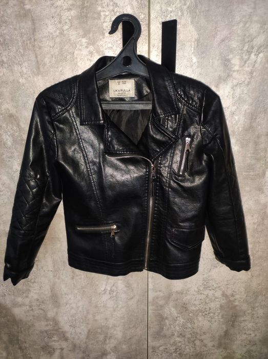 Продаю детскую куртку