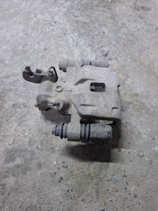 Задний суппорт мазда 626 птичка