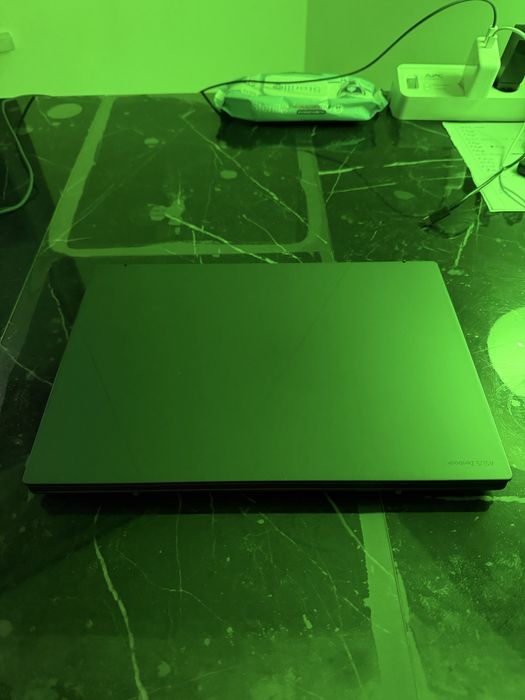 asus ZenBook Duo UX8406CA 2024