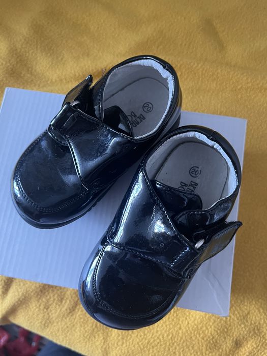 Детские лакированные туфли