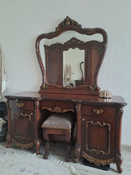 Спальный гарнитур в отличном состоянии