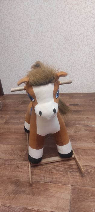 Продам лошадку кочалку