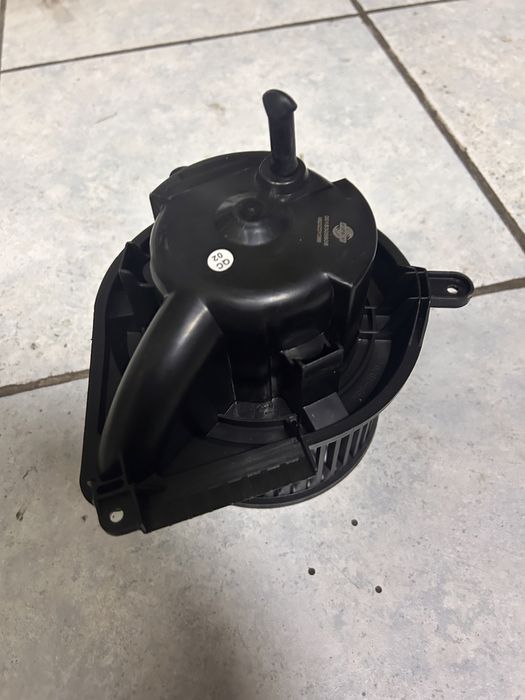 Моторчек печки Mersedes Sprinter