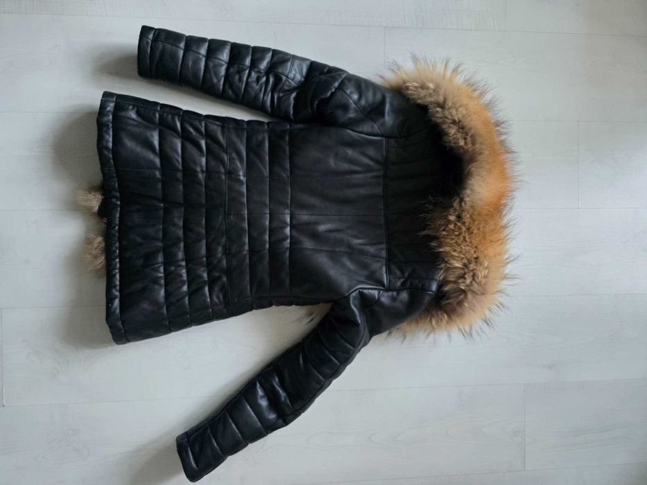 Дамско есенно - зимно кожено яке с ЕСТЕСТВЕН КОСЪМ - черно