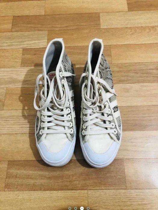 Адидас 40 номер, само пробвани.