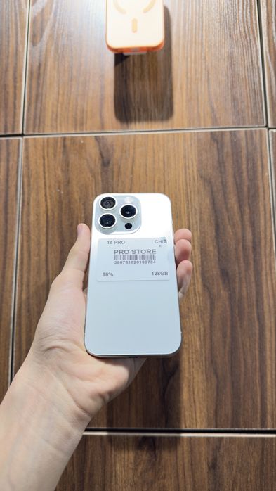 iphone 15 pro white