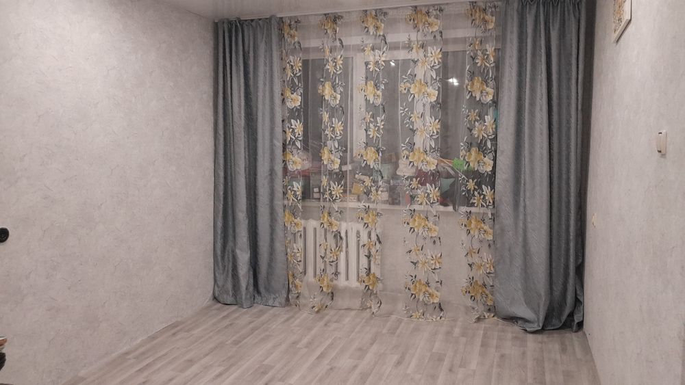 Продам тюль для зала