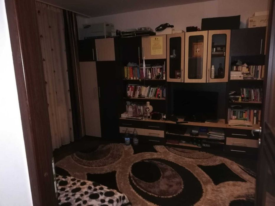 Inchiriez apartament 2 camere Pitesti Prundu Depou statia de taxi