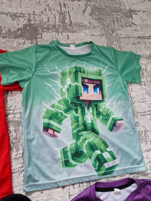 Set tricou mărimea 9/10ani