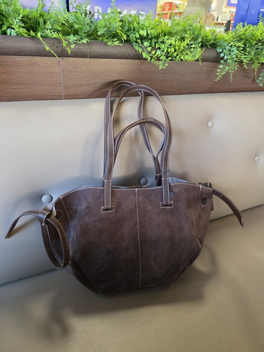 Кафява чанта с тик так копче