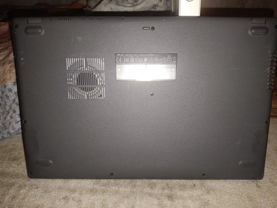 Ноутбук Асус серого цвета