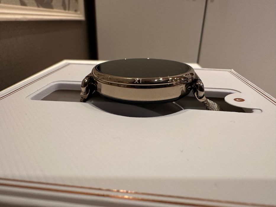 Продавам Huawei - Watch GT6,Millanese