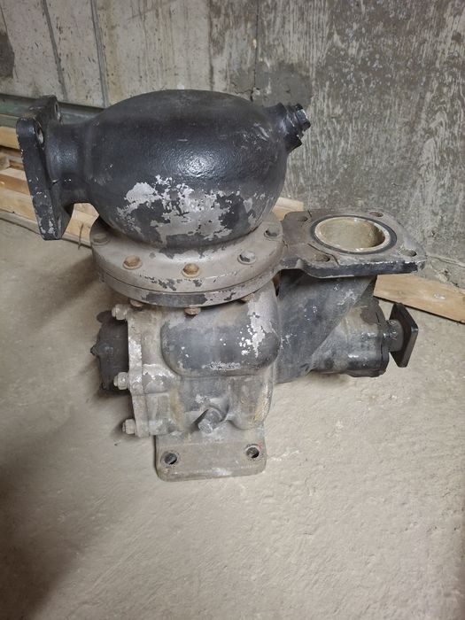 Продам насос водяной