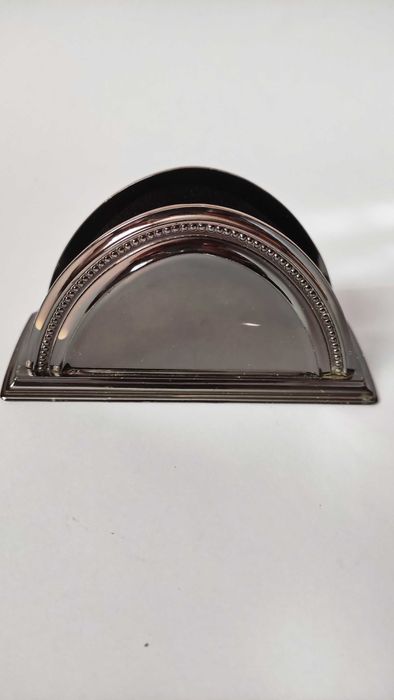 Масивен метален салфетник