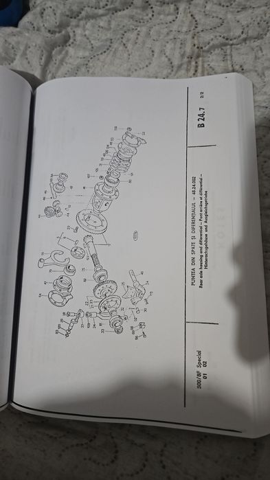 Carte /Catalogul  Pieselor de Schimb U 445