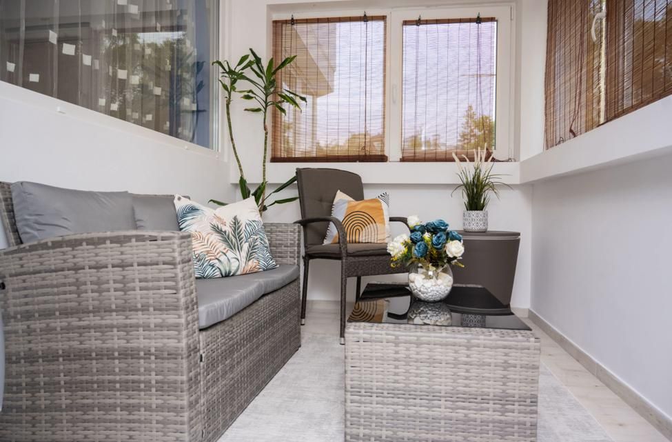 Дава се под наем Тристаен апартамент в София, Витоша - 100 кв.м за 1150 € - Снимка #7