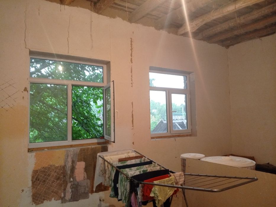 Hovli uy sotiladi qibrey tumanida