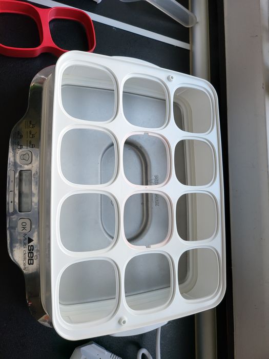 Уред за заквасване на мляко за приготвяне на кисело мляко SEB YG661500