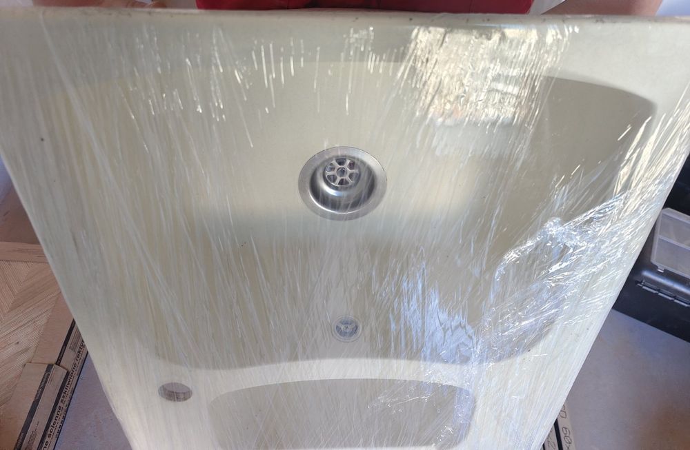 Двойна мивка с плот