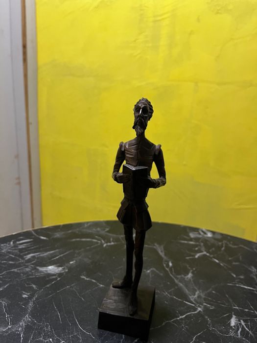 Дървена статуетка на Дон Кихот