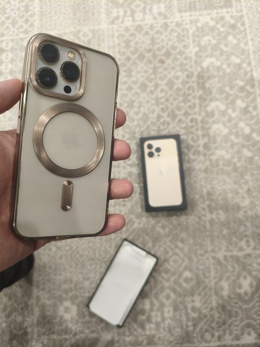 iPhone 13 pro 256GB Gold