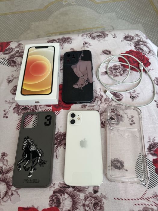 Срочно продам айфон 12