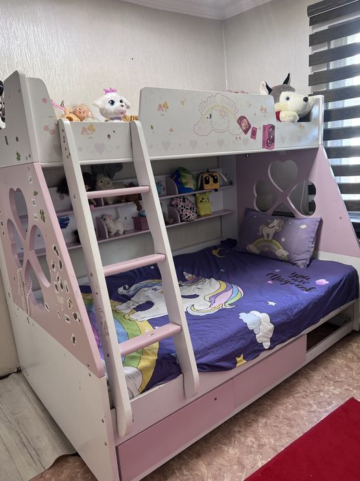 двухъярусная кровать Hello Kitty