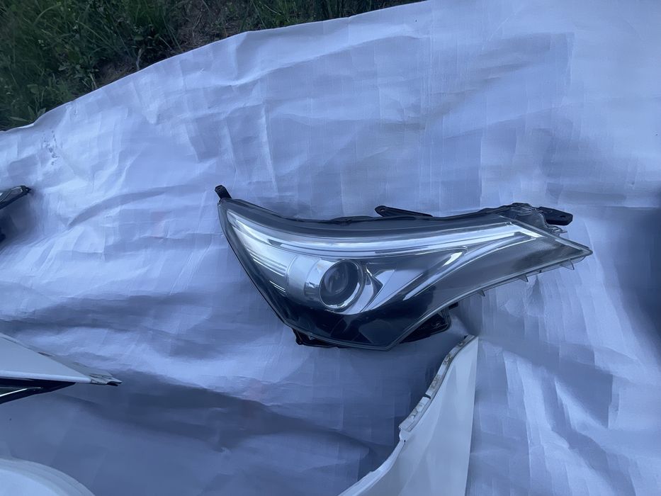 Faruri full led Toyota Avensis 2017 + bara