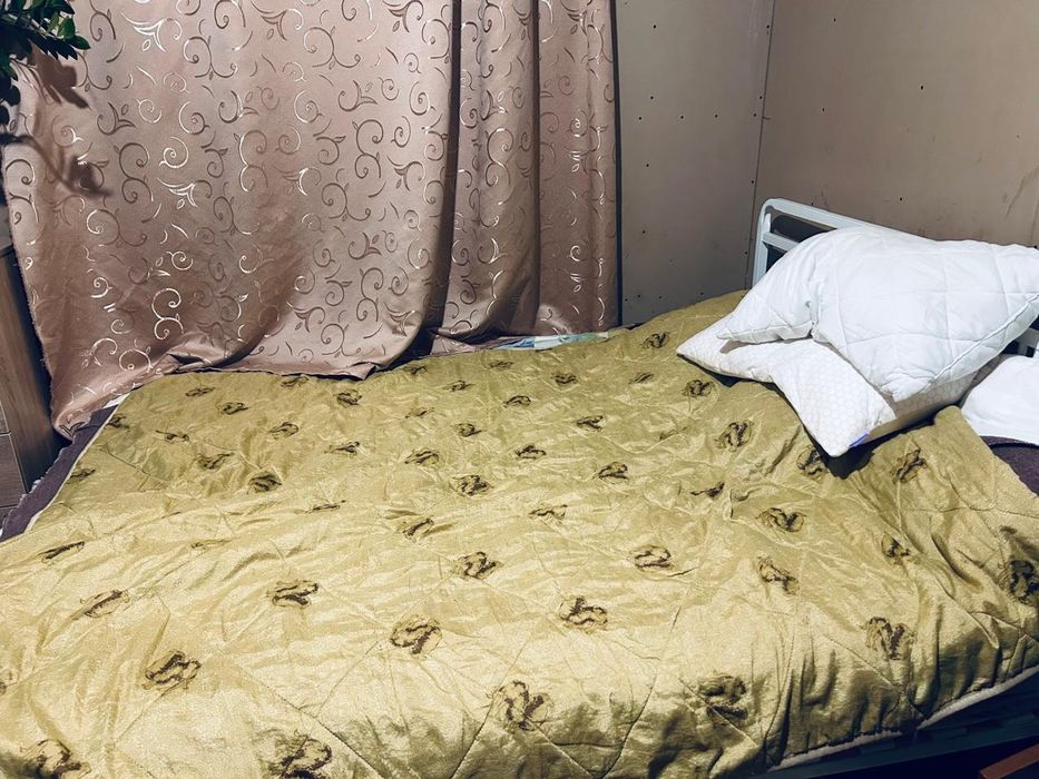 Продам двухспальную кровать