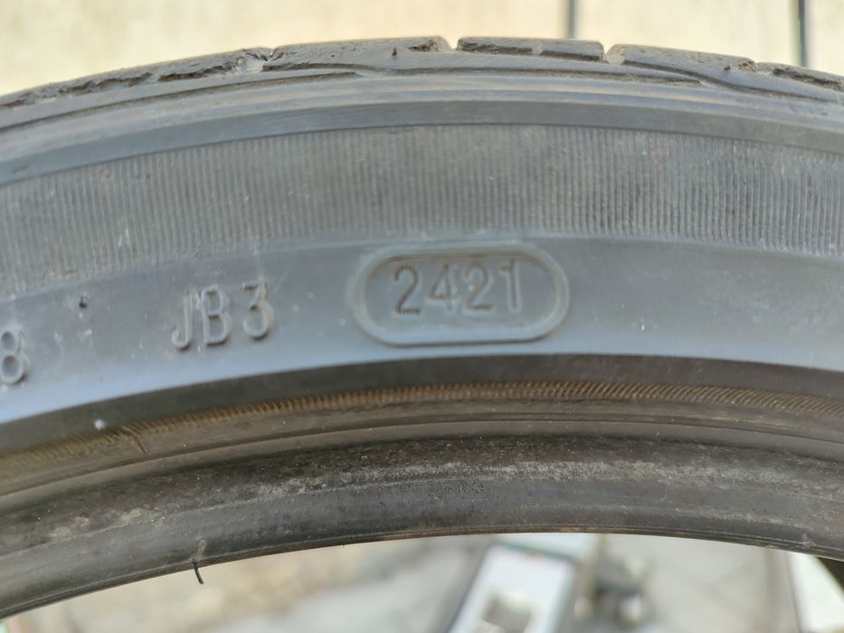 Летняя резина 235/40R19(2шт)