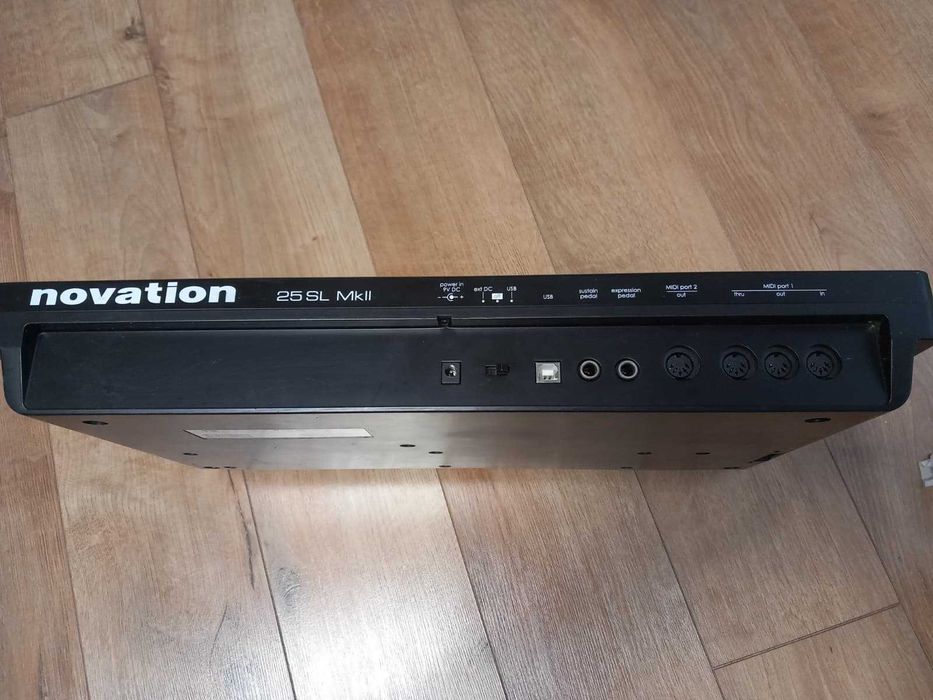 MIDI Keyboard Novation 25 SL MKII