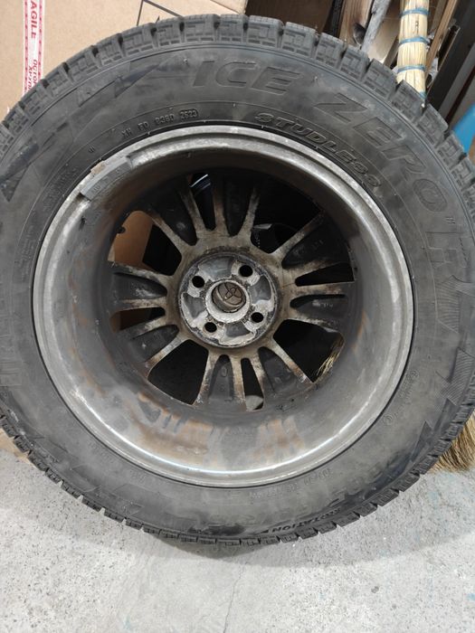 Резина зима Pirelli ice zero F с дисками r16