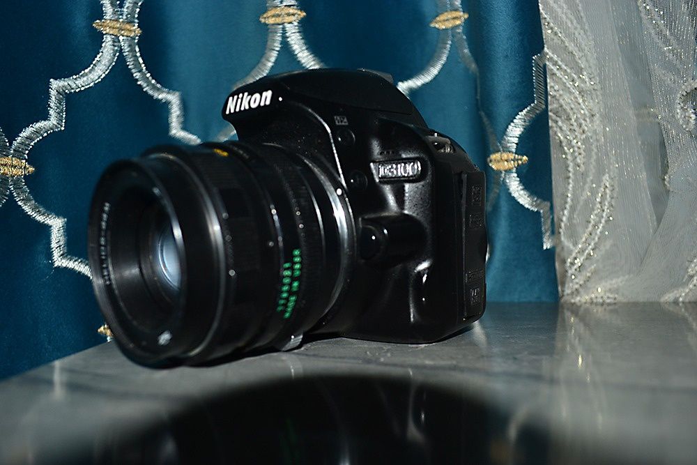 Nikon D3100 с объективом Гелиос 44М