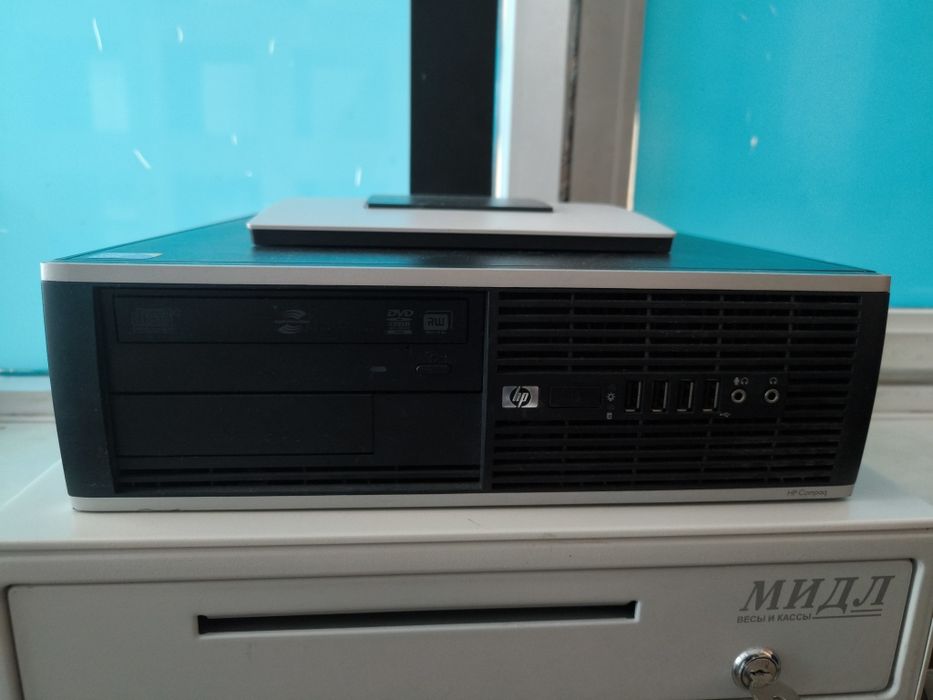 Денежный ящик и компьютер в комплекте