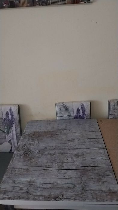 Masa cu 5 scaune