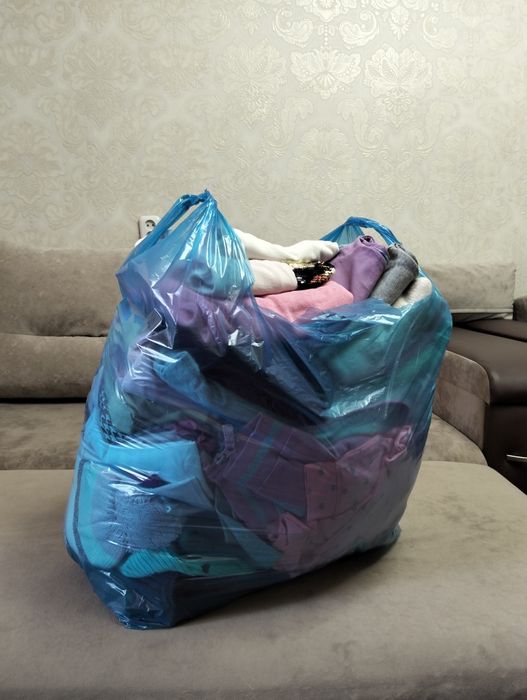 Продам пакет вещей на девочку от 5-7 лет