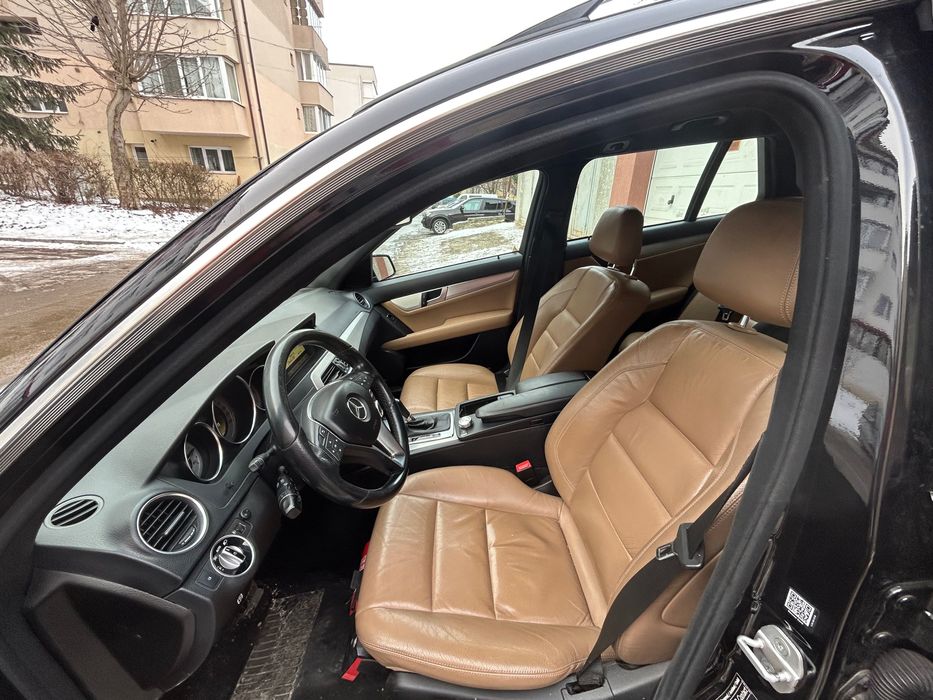 Mercedes benz c200 2011