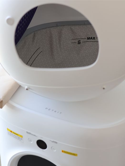 Set Litieră Automată Petkit Pura X + Mască Mobilier la Comandă (Roți Ascunse)