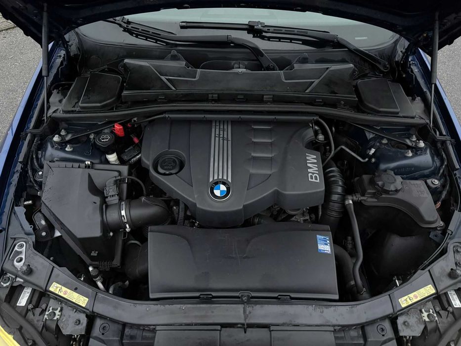 BMW E90 Facelift • N47 2.0D 177 CP • Keyless • Xenon Adaptive • R18