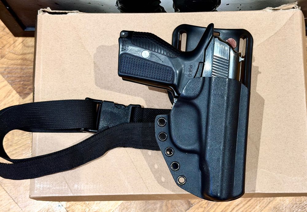 Кобур за Макаров, Холдър